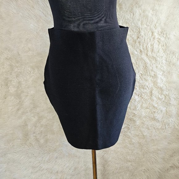 NWT Guess Women's Black Anaria Bandage Skirt Size L - Picture 1 of 8